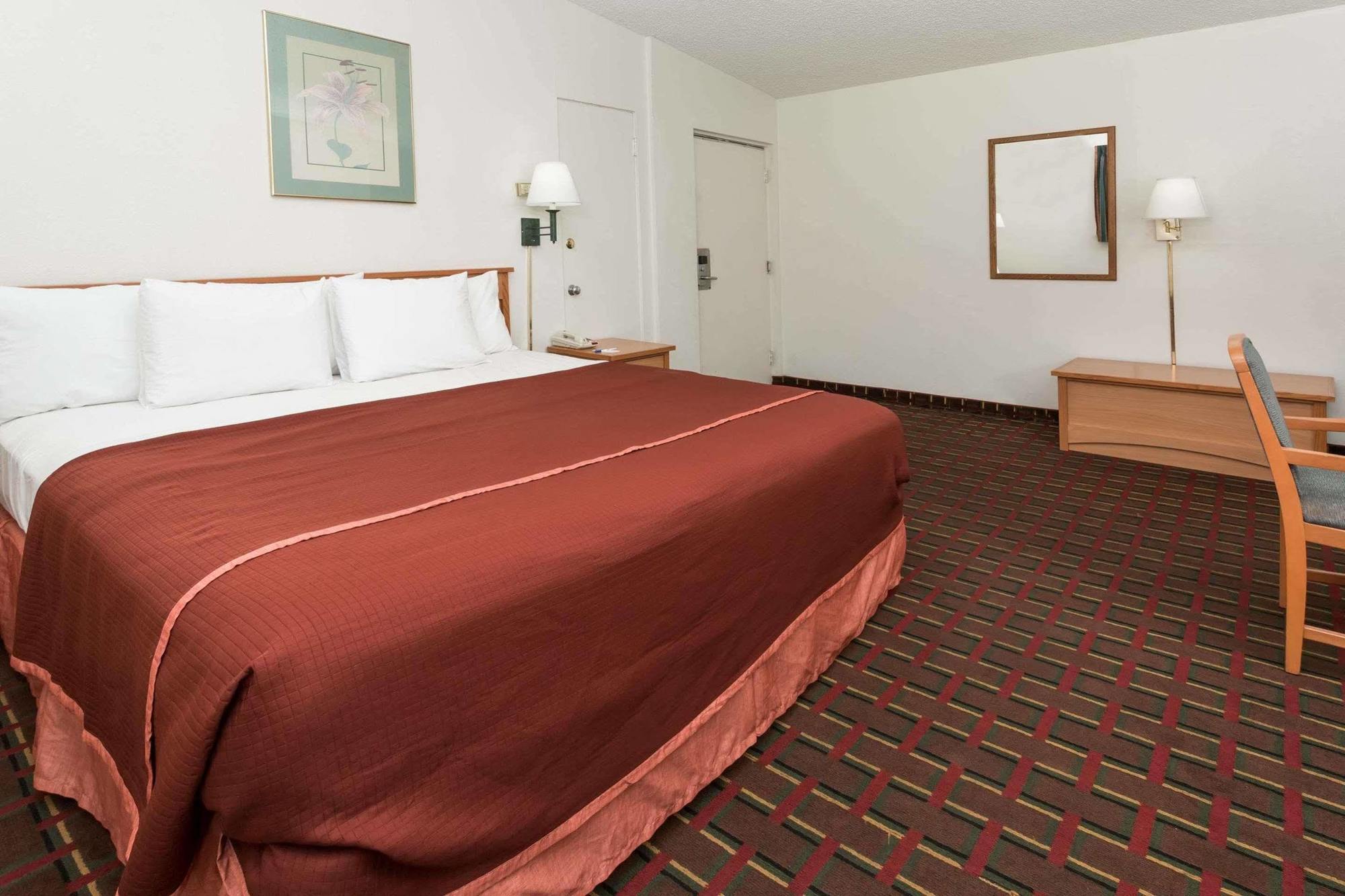 Howard Johnson By Wyndham Colorado Springs Exterior foto